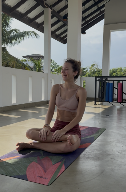 Вертикальный кадр: лёгкость после выдоха